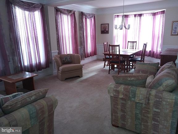 3rd image of 7607 Brittany Parc Ct