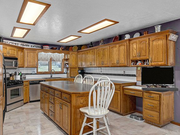 4th image of 4303 N Willow Road