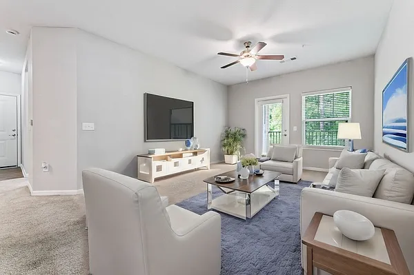 Broxton Bay Apartments — Photo 2