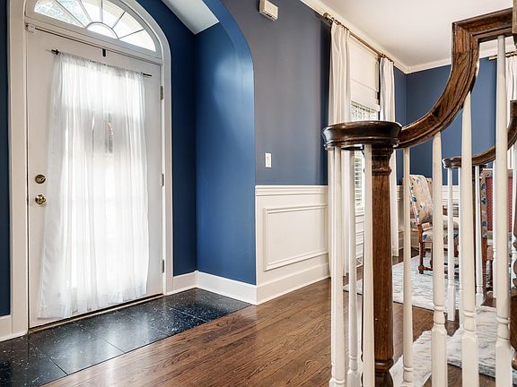 2nd image of 1197 Columbus Cir