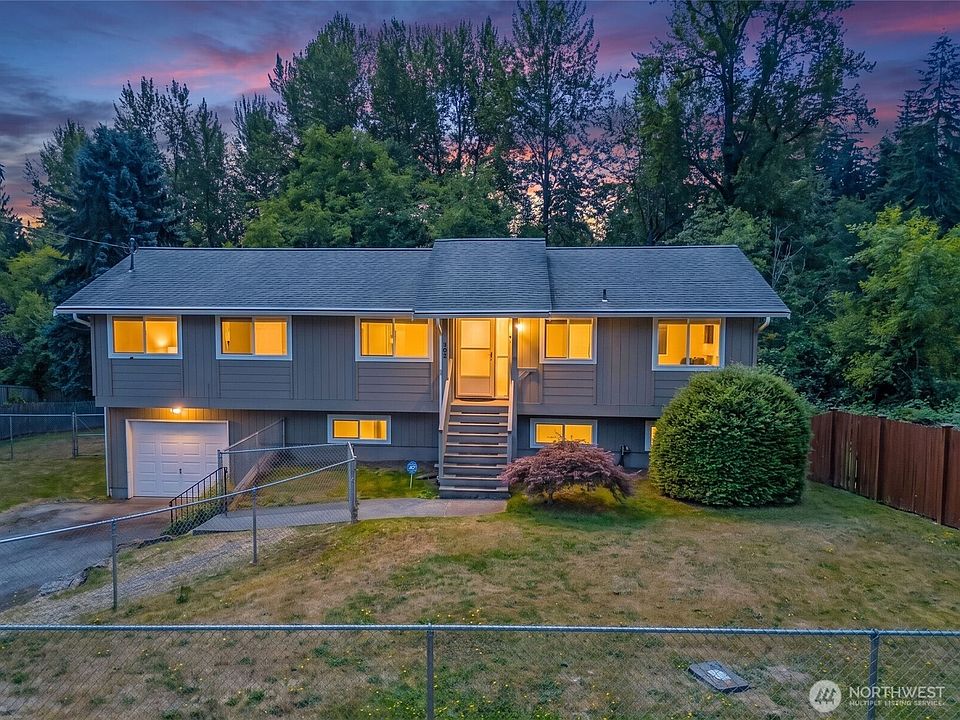 1st image of 302 137th Street SW
