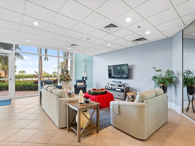 Building's Lounge