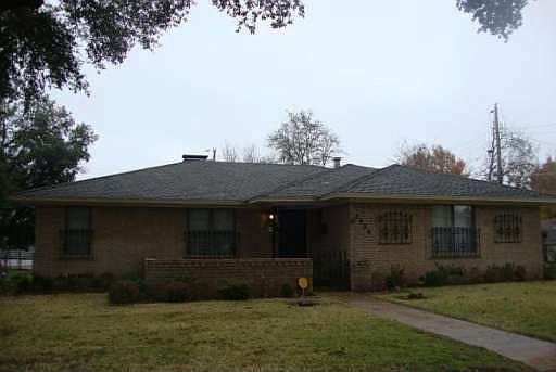 2nd image of 3926 Jackson Dr