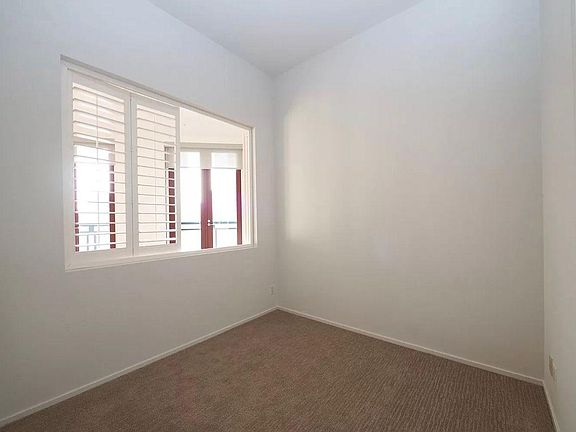 3rd image of 1A Pine St #2370