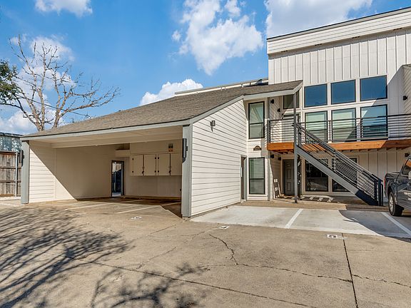 3rd image of 5755 Phoenix Dr APT A