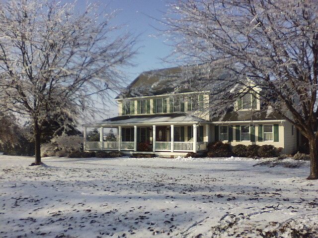 2nd image of 1088 Montclare Dr