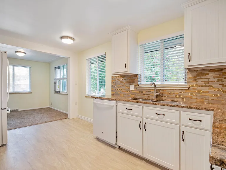 8700 W 63rd Pl — Photo 6