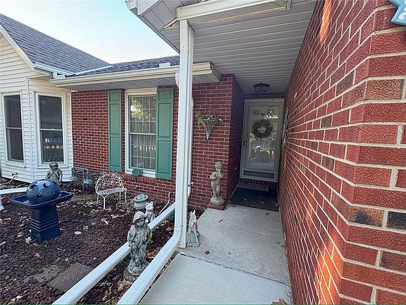3rd image of 3912 Westgate Dr