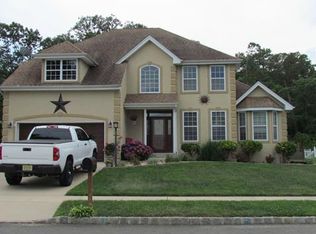 10 Gaskill Dr, Little Egg Harbor, NJ 08087