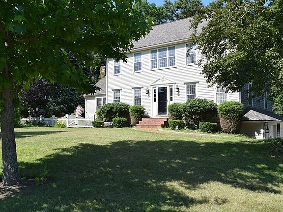3rd image of 25 Ashford Ln