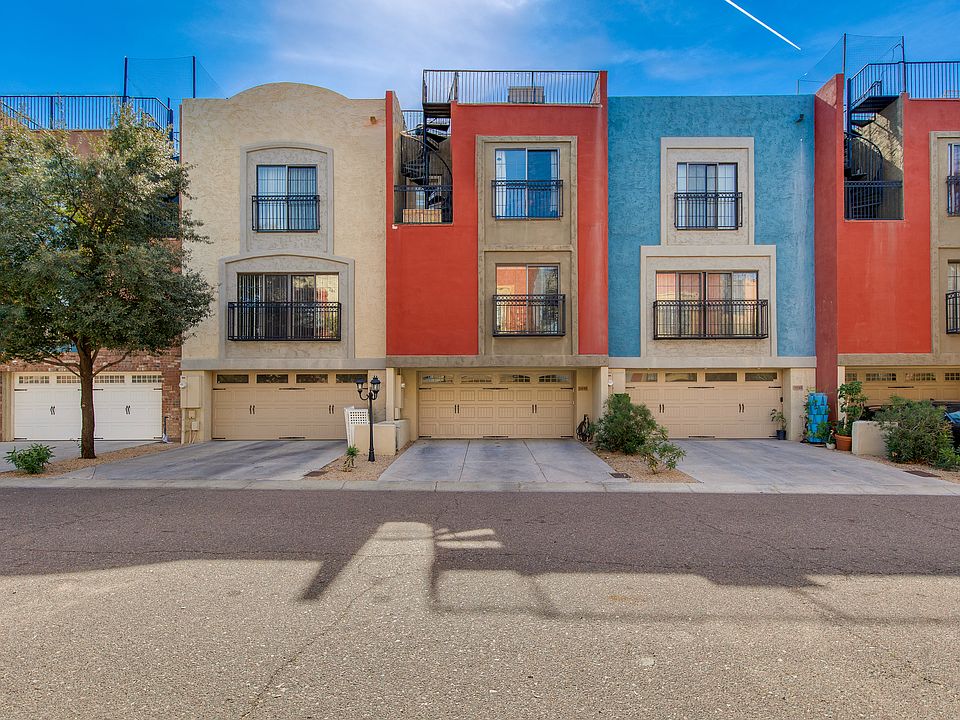 2 Car Garage - Gated Access Street (Red Townhome)