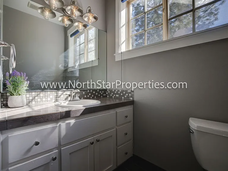 1630 NW Albany Ave — Photo 10