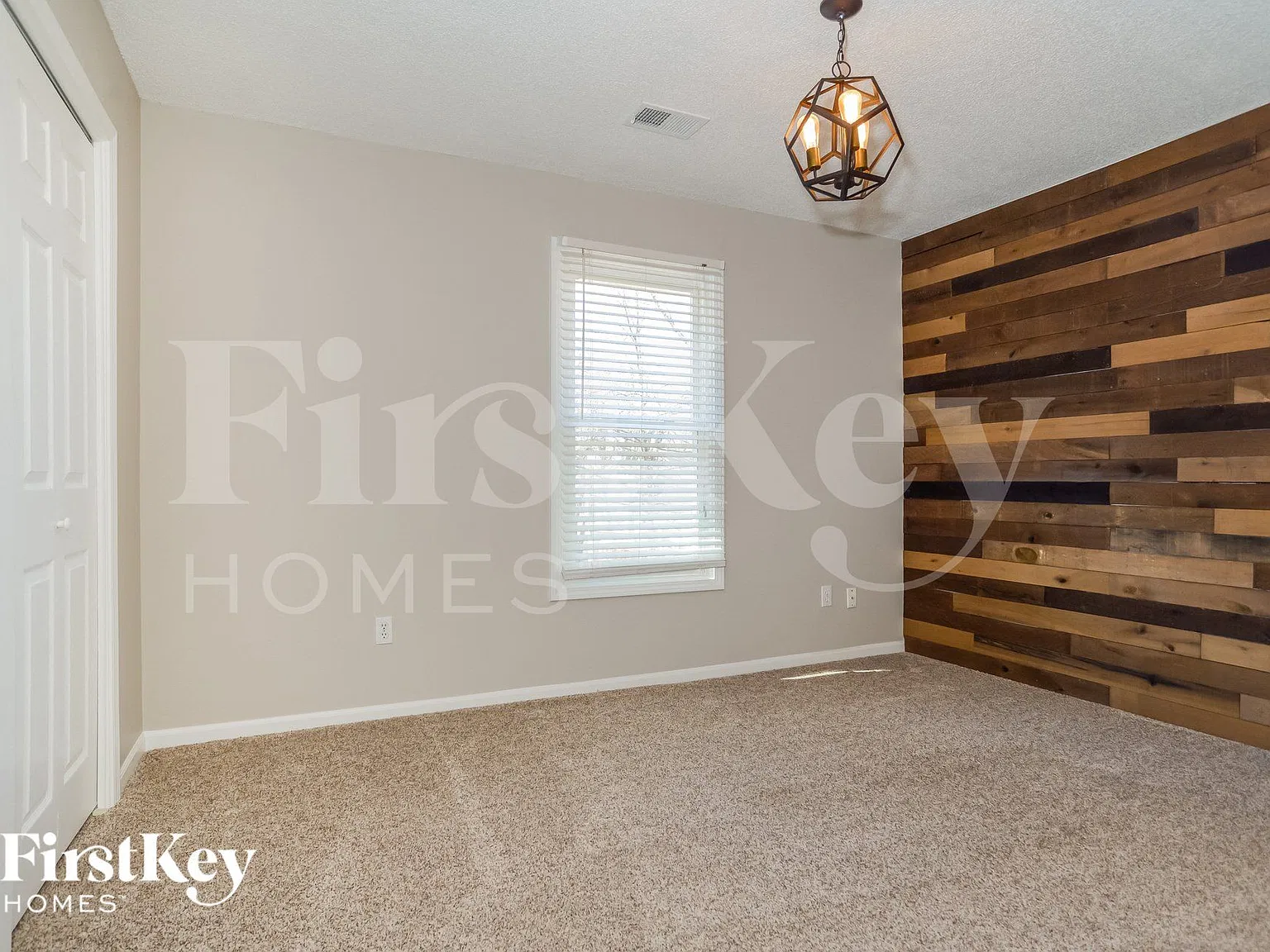 4 bed, 3.5 bath, 2598 sqft, $3,335 — Photo 3