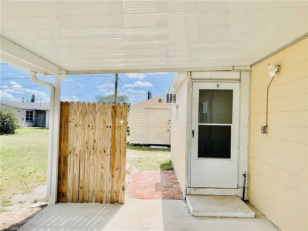 2 bed, 1.0 bath, 1028 sqft, $1,250 — Photo 2