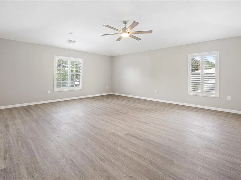 4510 SE 32nd Pl — Photo 31