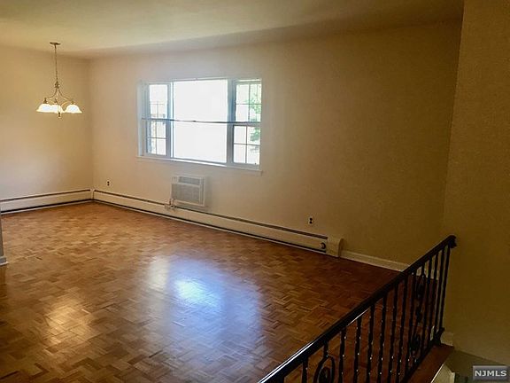 3rd image of 115 N Franklin Tpke APT 10