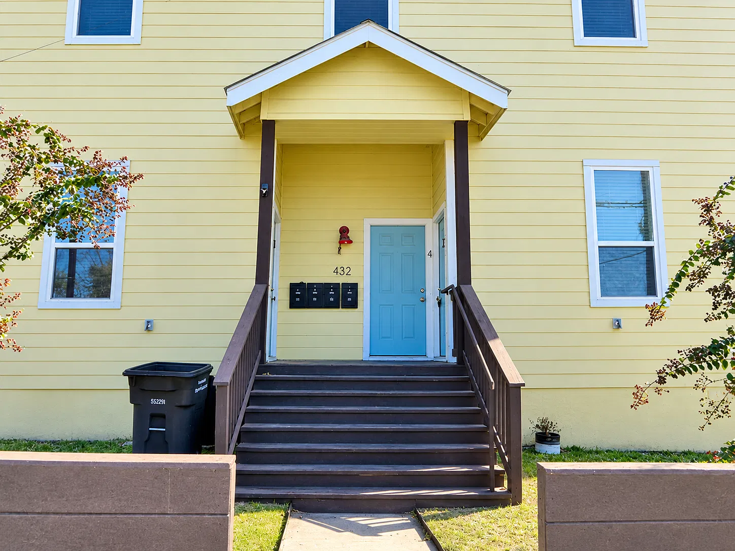 1 bed, 900 sqft, $1,100 — Photo 1