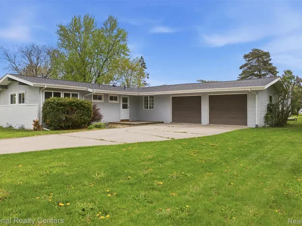 3130 Sherwood St, Saginaw, MI 48603