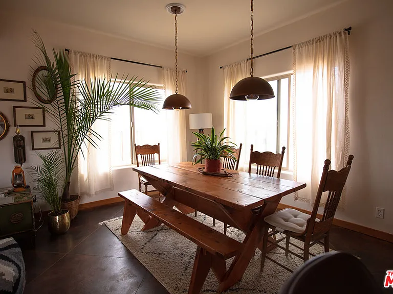 6767 California Ave — Photo 7