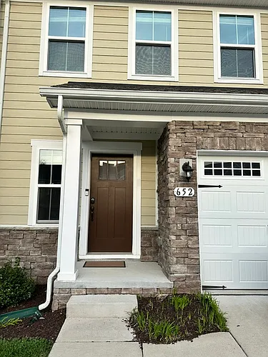 652 Exmoor Dr Photo 1