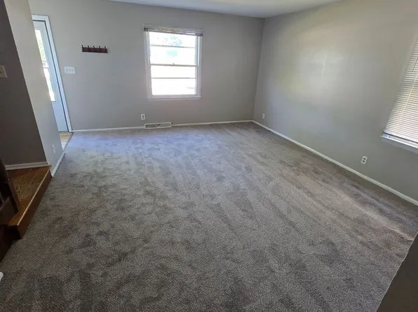 8576-8578 N 107th St. (Townhouse), 8576-8578 N 107th St, Milwaukee, WI 53224