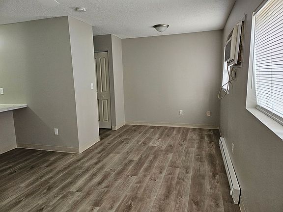 3rd image of 1419 Capitol Ave APT 113