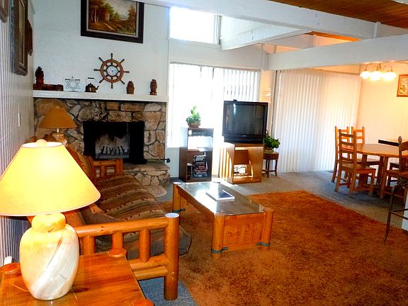4th image of 41935 Switzerland Dr APT 17