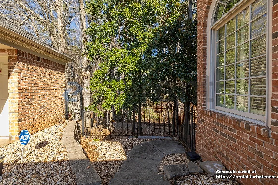 Building Photo - 2801 Spreading Oaks Dr NW #STUDIO