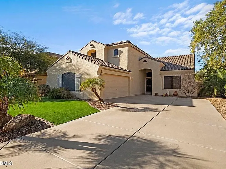 26024 N Hackberry Dr — Photo 2