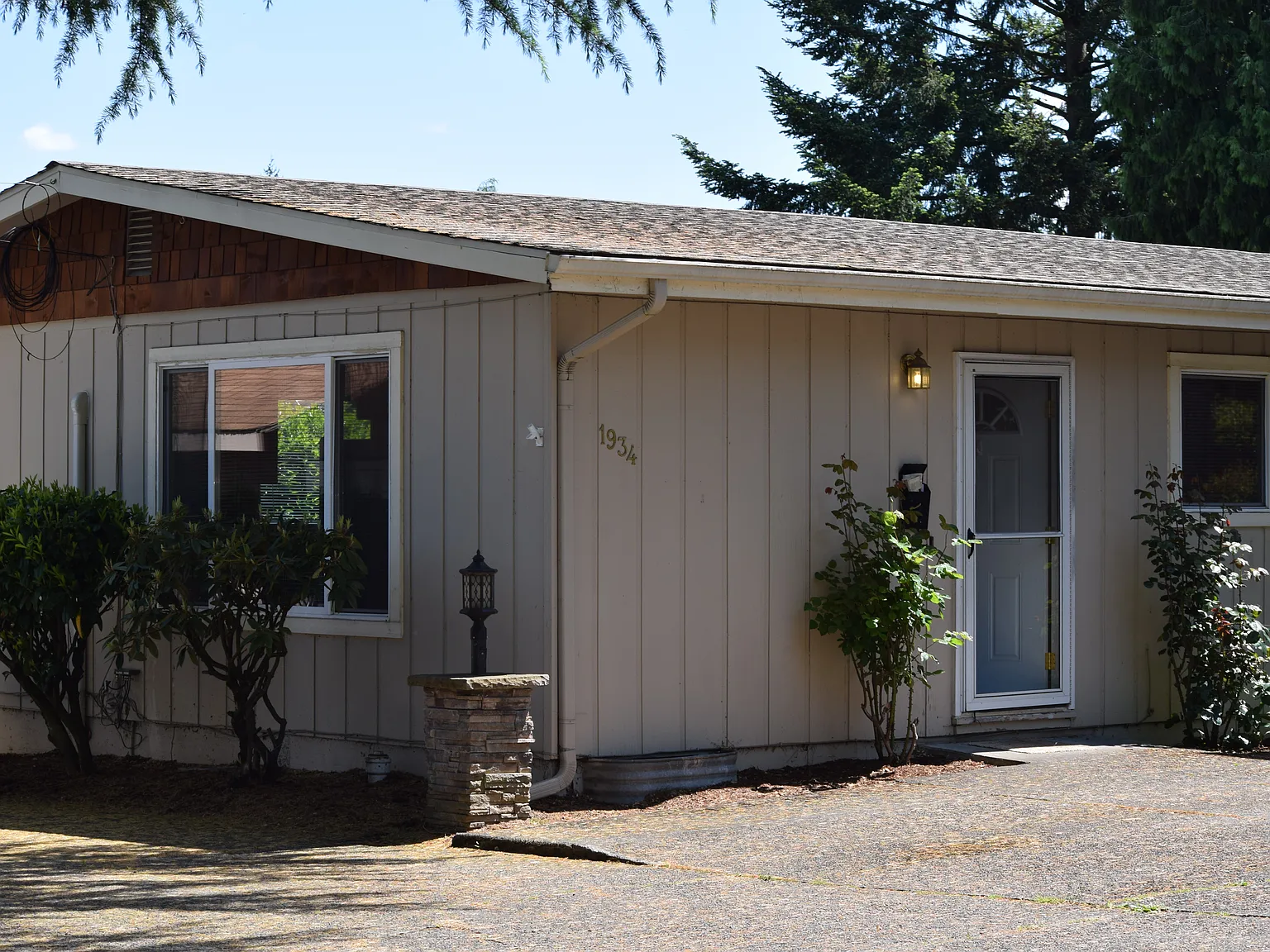 2 bed, 850 sqft, $1,800 — Photo 3