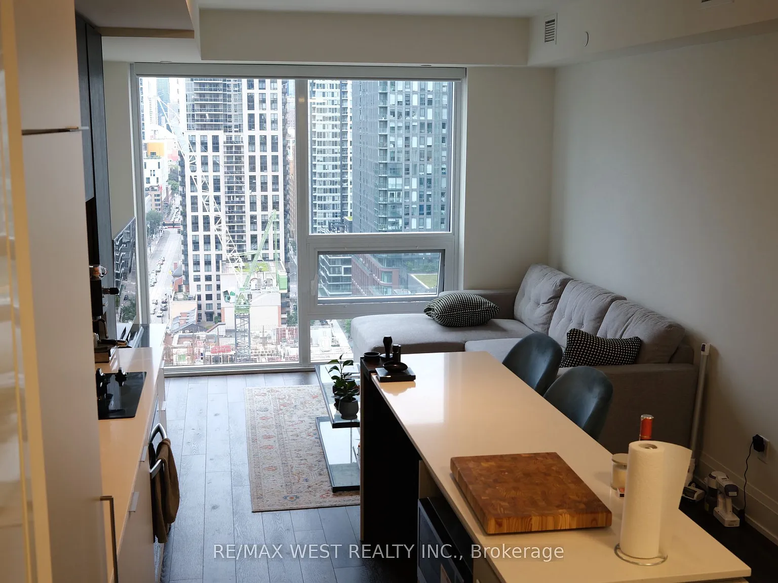 3 bed, $3,299 — Photo 3