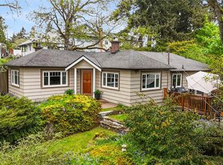 180 Island Hwy, View Royal, BC V9B 1G2