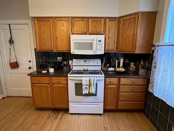 3rd image of 2234 W Augusta Blvd Front 2