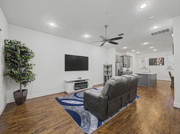 4211 Rawlins St Unit 252, Dallas, TX 75219