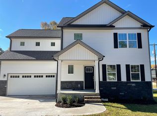 200 B St, Greer, SC 29651
