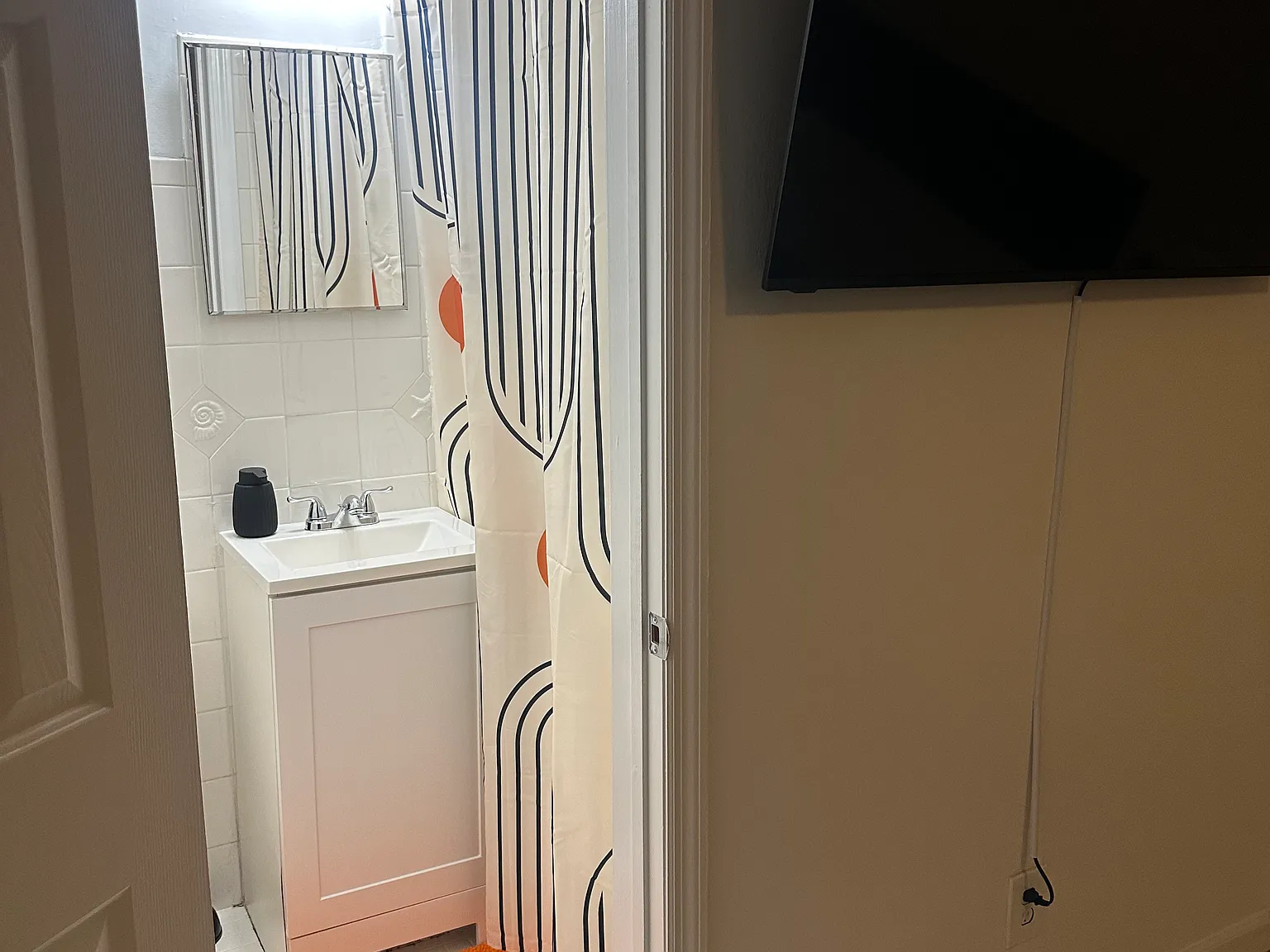 1 bed, 2654 sqft, $2,300 — Photo 3