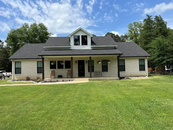 180 Woodside Dr, Douglass, TX 75943