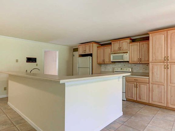 4th image of 10513 Plum Creek Dr