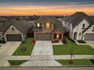 3926 Rochelle Ln, Forney, TX 75126