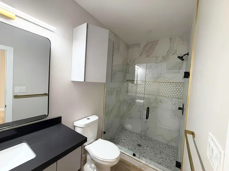 11003 N 36th Ln #2 — Photo 13