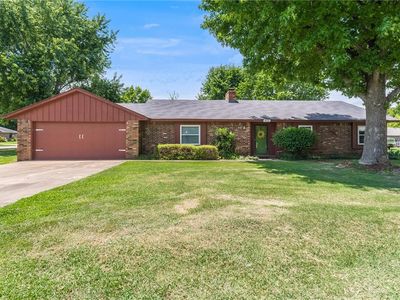 902 Dogwood Ln, Prairie Grove, AR, 72753
