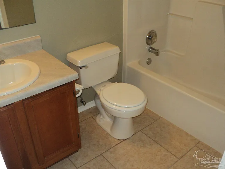 417 Oak Knoll Ln — Photo 10