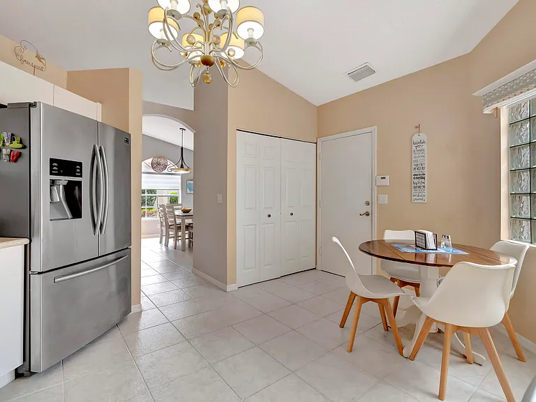 6129 Heliconia Rd — Photo 18