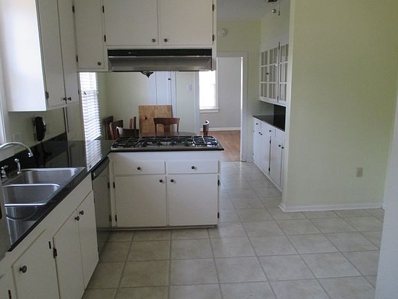 3rd image of 5400 Horseshoe Dr
