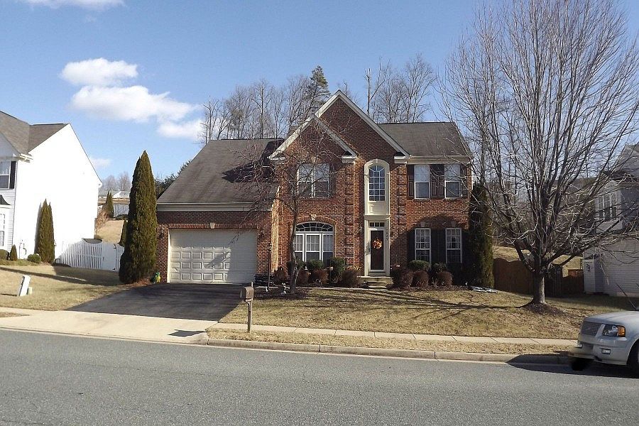 1st image of 17689 Avenel Ln