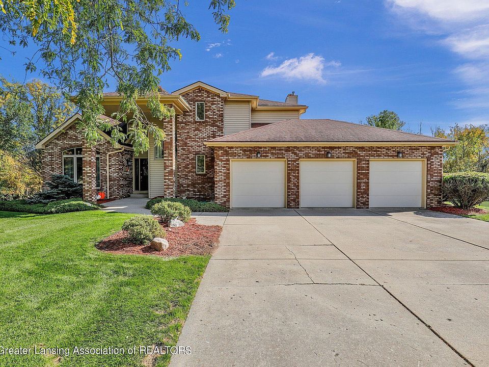 1st image of 3318 E Broadmoor Dr