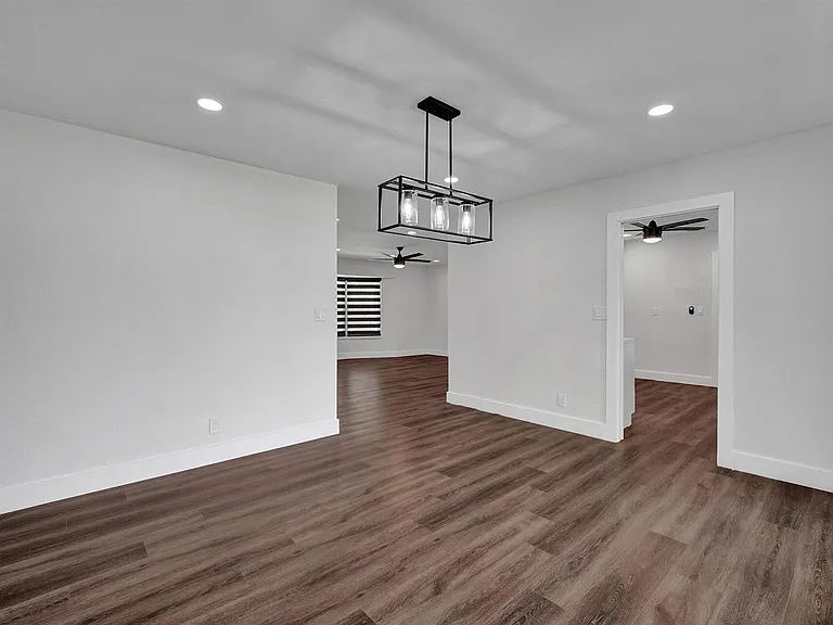 5011 Buchanan St — Photo 20