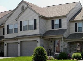 17 Granite Dr, East Earl, PA 17519