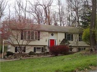 35 Panorama Dr, Sussex, NJ 07461