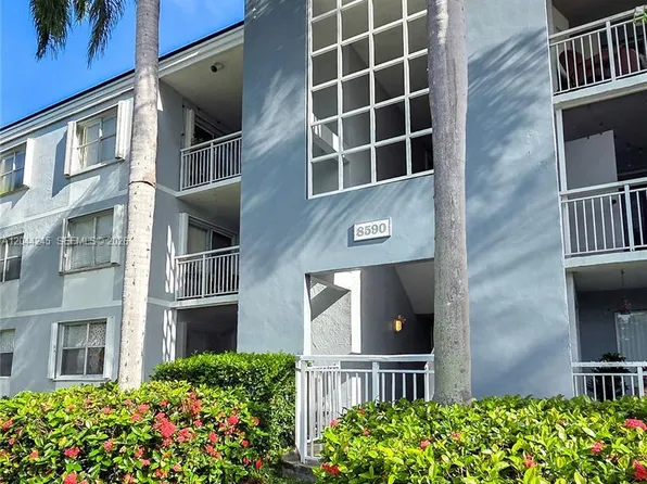 8590 SW 212th St, Cutler Bay, FL